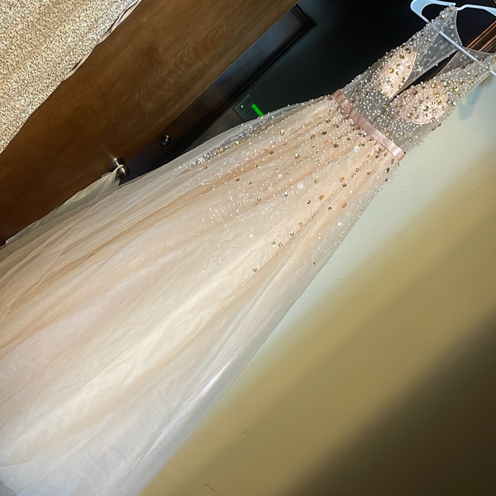 Beautiful peach prom Bebe dress size 2 peach MINT CONDITION